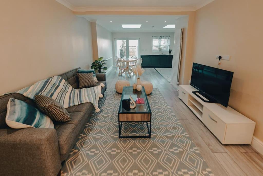 Homely & Peaceful Living Space Morden  Exterior foto
